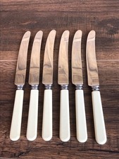 6 VINTAGE TABLE KNIVES WITH