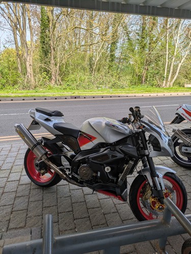 Aprilia tuono - aprilia,