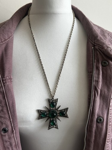Vintage maltese cross pendant - vintage,
