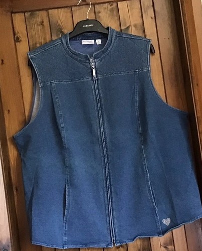 Bnwt quacker factory - bnwt,