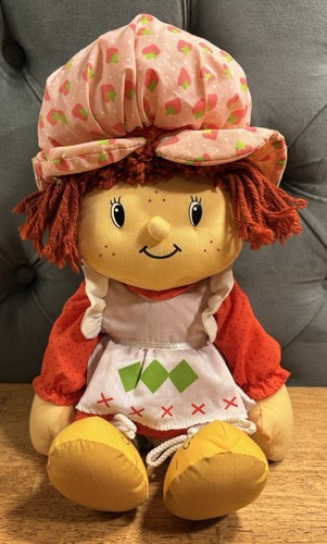 Vintage strawberry shortcake - strawberry,