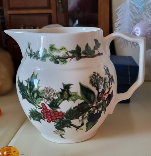 Portmeirion holly and ivy jug - holly,