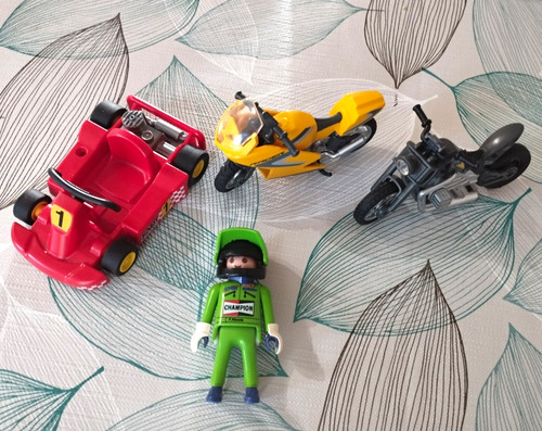 Playmobil racing car driver