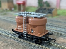 Hornby R125 OO Gauge Twin Silo