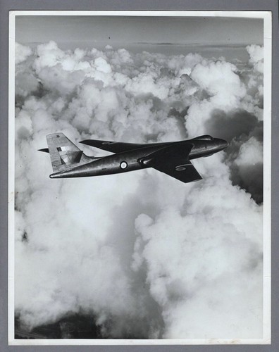 Vickers valiant bomber - vickers,