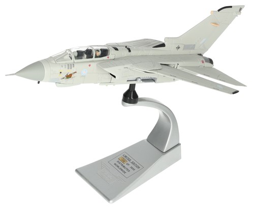 Aa33606 corgi panavia - 1:72,