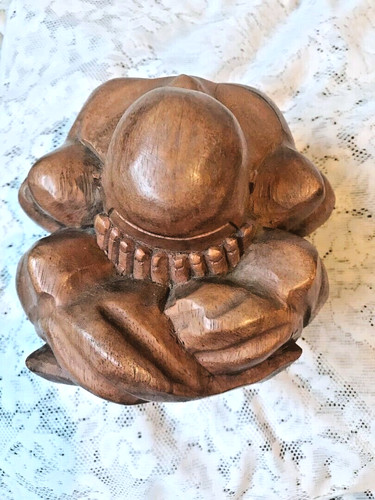 Large orang malu weeping - large,