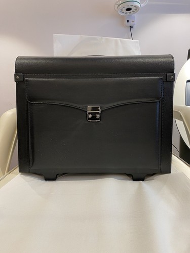 Large wheeled pilot business - large,
