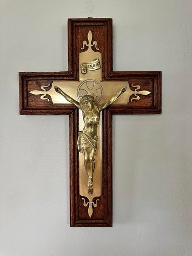 Large vintage crucifix - large,