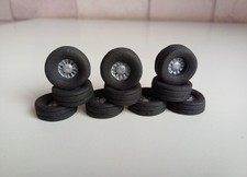 10 X Fondant Edible Tyres
