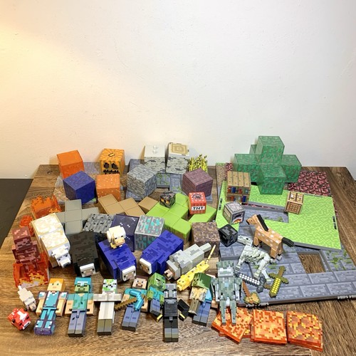 Minecraft bundle figures - bundle, of