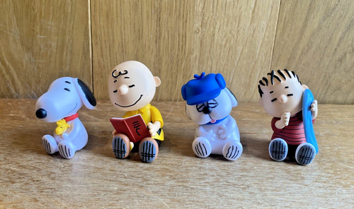 Snoopy peanuts characters - peanuts,