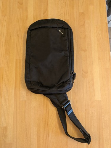 Pacsafe tech sling vibe 325 - v,