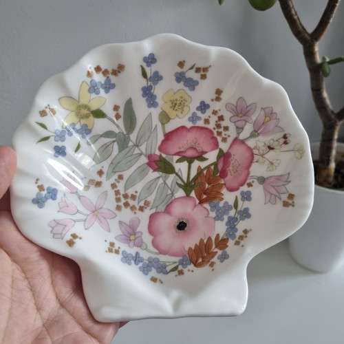 Vintage wedgwood meadow sweet - vintage,