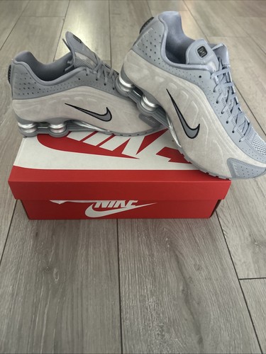 Nike shox size - r4,
