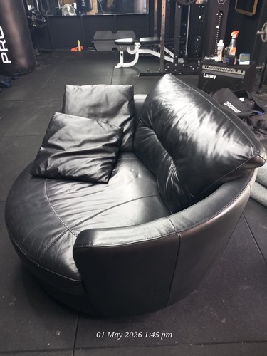 Black leather swivel - swivel, cuddle