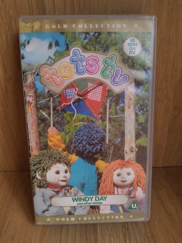 Tots windy day - tv,