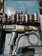 Makita 110v Impact Wrench-Model 6906-3/4 Drive Plus Impact Sockets