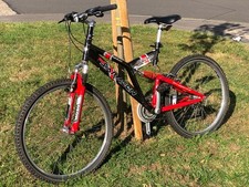 Saracen Raw Mountain Bike, red