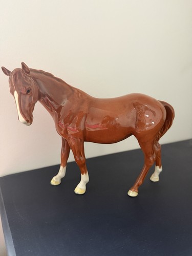 Rare beswick chestnut mare - rare,