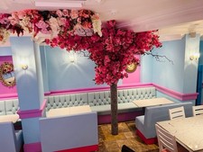 Restaurant booth seating - restaurant,
