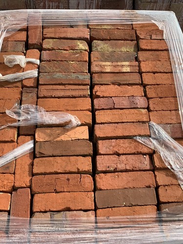 Reclaimed wire cut - cut, bricks