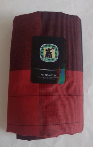 Gajah duduk sarong made - duduk,