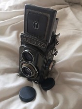 Vintage / Yashica- 44 compact twin-lens reflex (TLR) 127 Film Camea