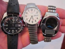 8 VINTAGE WATCHES - TIMEX