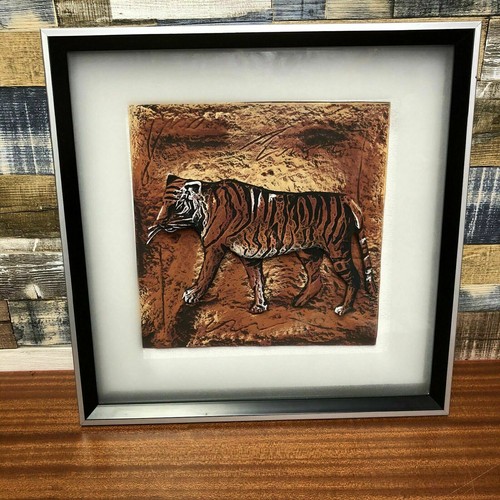 Unusual mounted tiger - mounted,