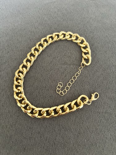 Gold tone curb - gold,