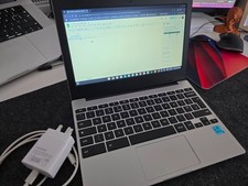 Samsung Galaxy Chromebook Go