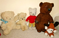 5 Vintage Teddy Bears Pedigree