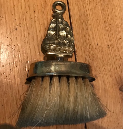 Small vintage crumb brush with - small,