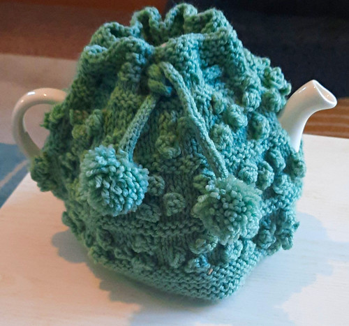 Wool knitted tea - tea, green