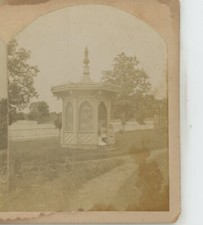 Corner Lincoln Ave Summer