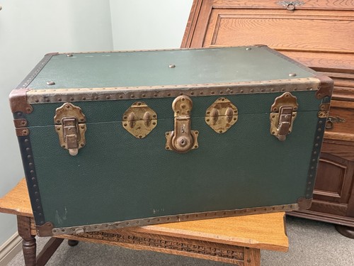 Large vintage retro - , overpond