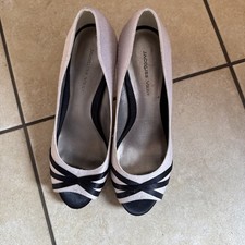 Ladies Jacques Vert Beige With Black Trim Shoes Size 5. Box 819