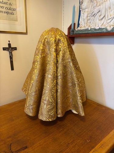 Gold tabernacle veil