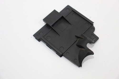Audi engine bay fuse - fuse, box