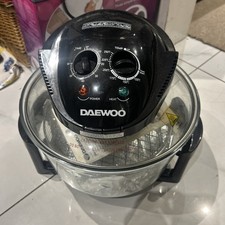 Halogen oven with handle lid