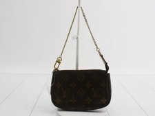 LOUIS VUITTON Mini Pochette
