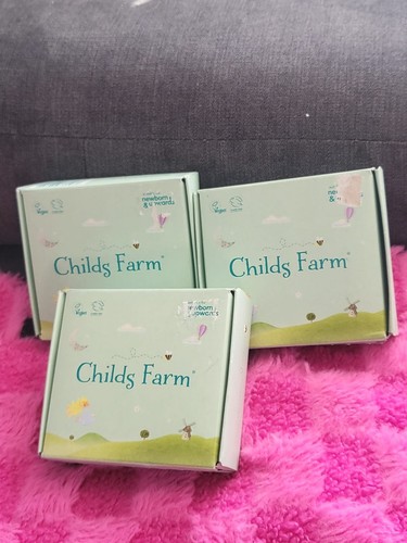 Childs farm mini box set - ,