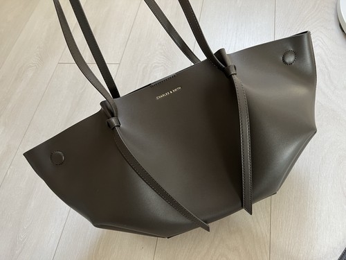 Charles and keith - keith, l