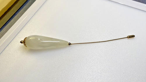 Vintage hat pin gold - gold, metal