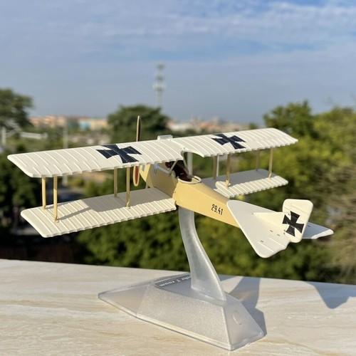 Diecast military model - 1:72,