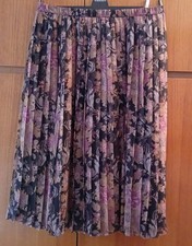 Eastex Size 20 Black Patterned