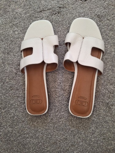 White dune flat - flat, sandals