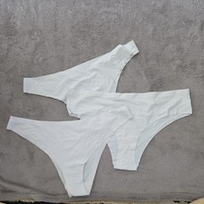 3 PACK WHITE KNICKERS THONGS -