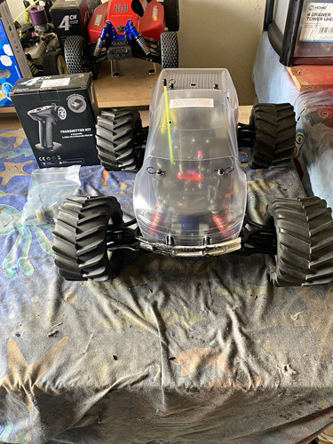 Traxxas maxx 4x4 - ,